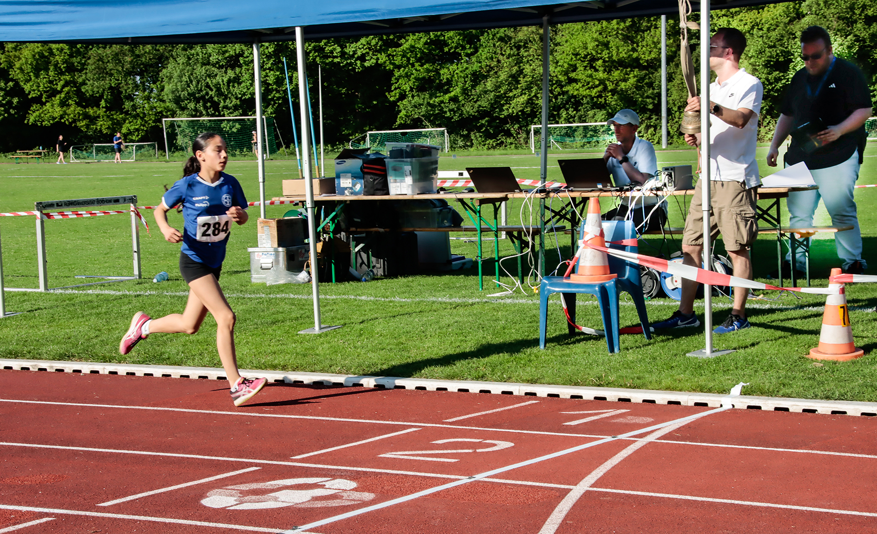 800-m-Lauf-Amaya-Liang-WK-U12-300-2025-05-01-7386-Kopie