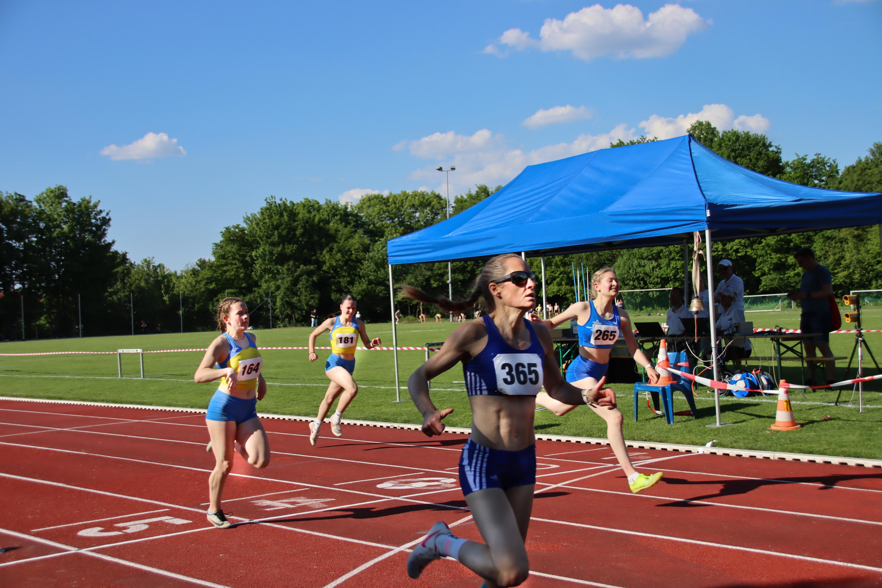 800-m-Lauf-Frauen-2-2025-05-01-7328