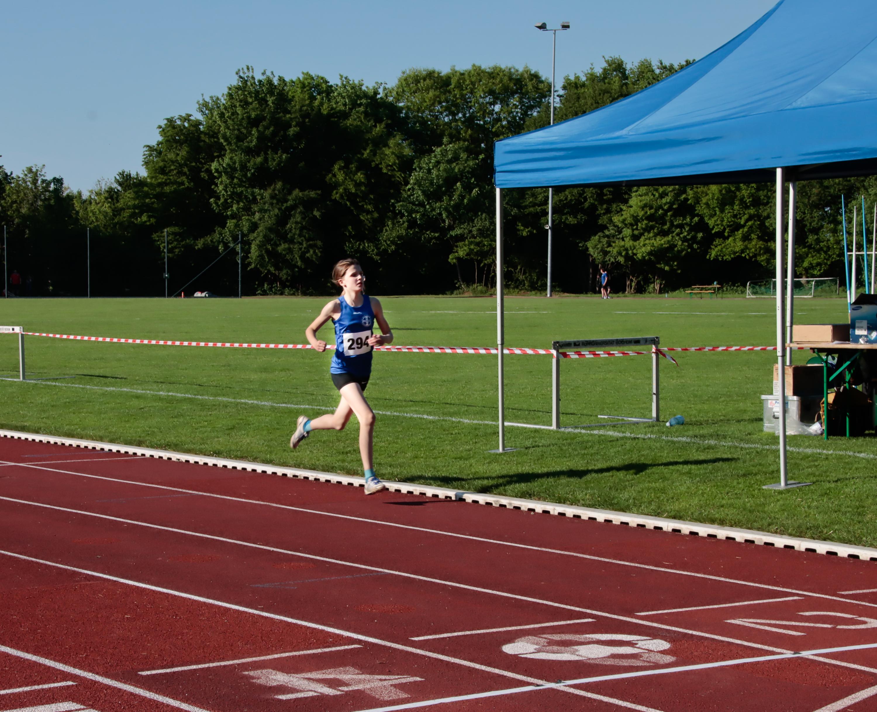 800-m-Lauf-W-2025-05-01-7377